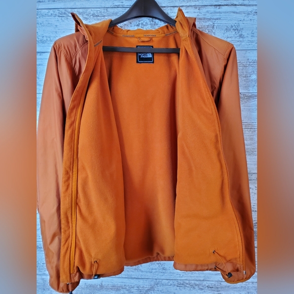 The North Face Pitaya Hooded Fleece Lined Windbreaker - Picture 5 of 8